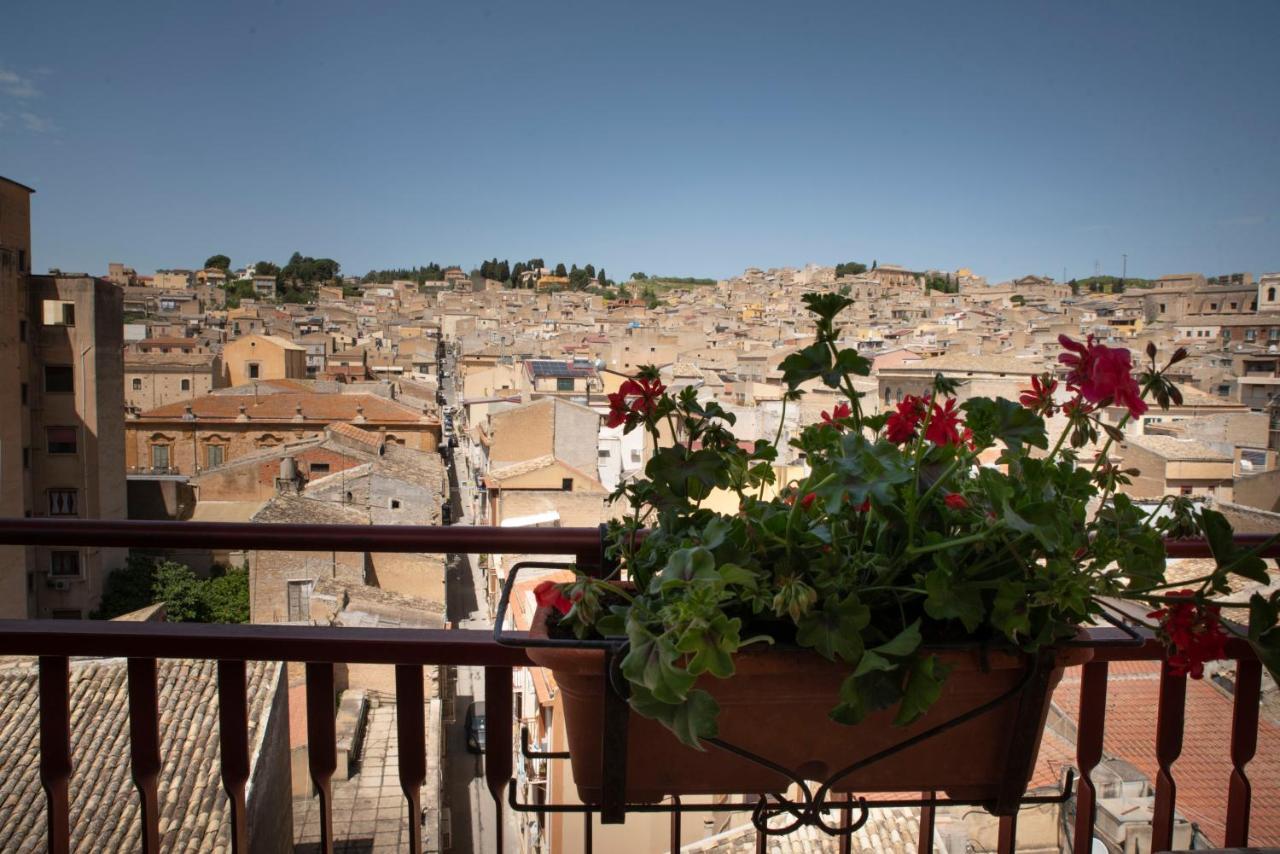 Come A Casa Panoramico E Centralissimo Apartment Canicatti Bagian luar foto